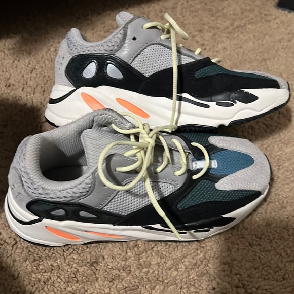 Adidas Yeezy 700 boost wave runner (kids size 13)